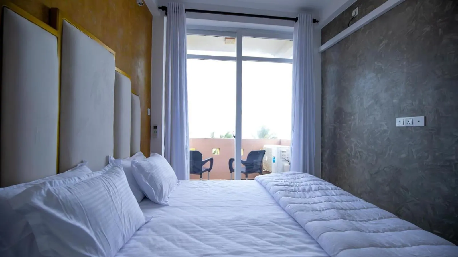 Airport Transit Hotel Negombo