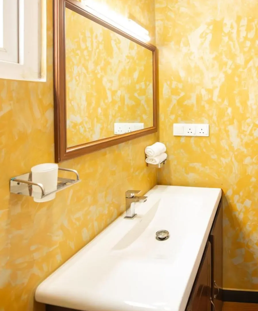 Airport Transit Hotel Negombo