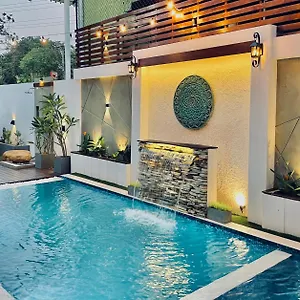 8+ Negombo